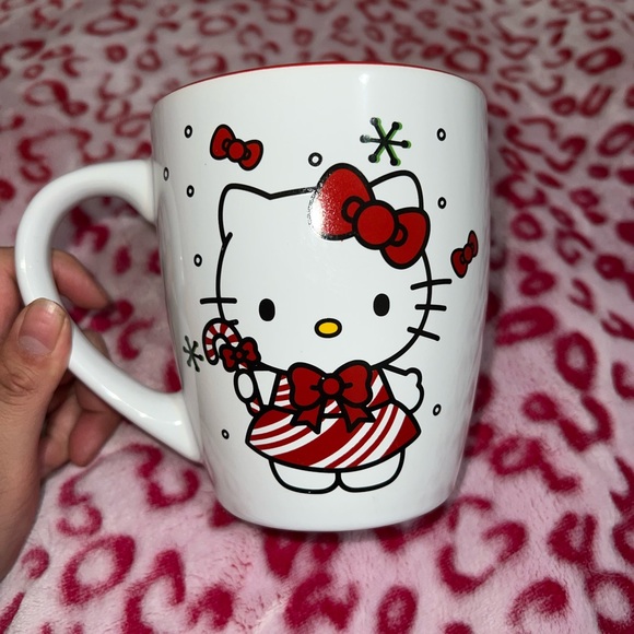 Hello kitty Christmas mug - Picture 3 of 4